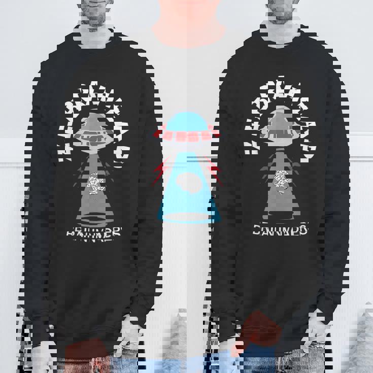 ゼブラヘッド脳侵略者面白いデザイン。 スウェットシャツ 高齢者への贈り物