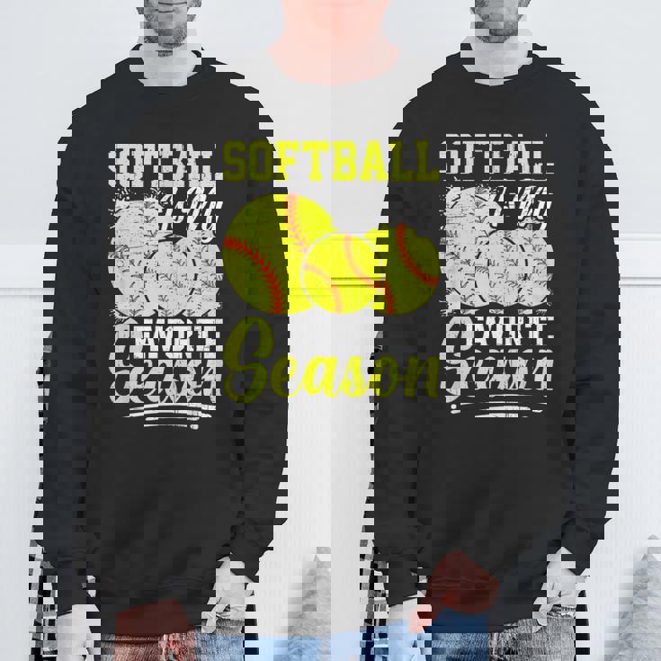 ソフトボールは私の好きな季節の楽しいデザイン。 スウェットシャツ 高齢者への贈り物