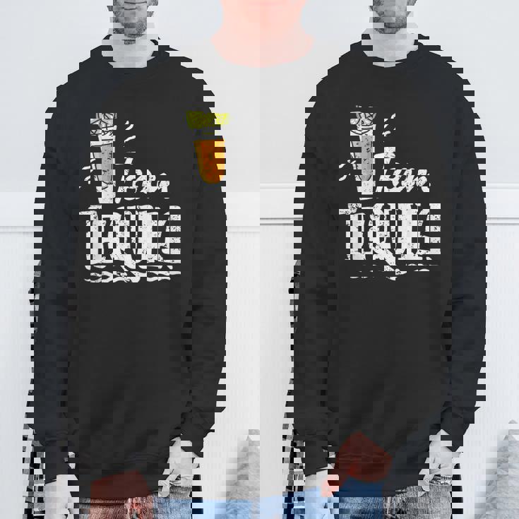 チーム・テキーラ・アイ・メキシカン・バー・アルコール・テキーラ・パーティー スウェットシャツ 高齢者への贈り物