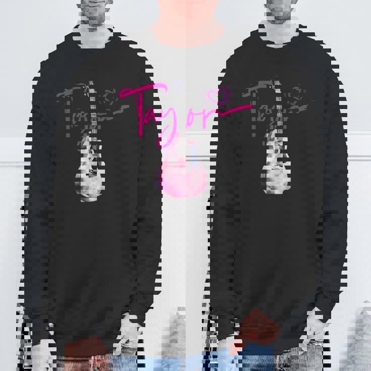 テイラーのファーストネーム 私はテイラーガールが大好きです かわいいギター スウェットシャツ 高齢者への贈り物