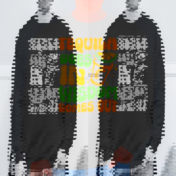 テキーラが知恵を生む 酒飲み ドリンク 飲酒 テキーラ スウェットシャツ 高齢者への贈り物