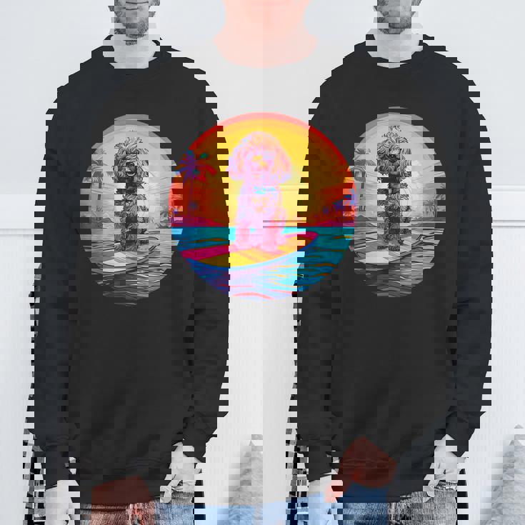 トイプードル サーフィン ファニー ドッグ ビーチ スウェットシャツ 高齢者への贈り物