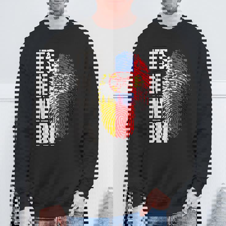 ドイツとセルビアのdna遺産フラグ スウェットシャツ 高齢者への贈り物