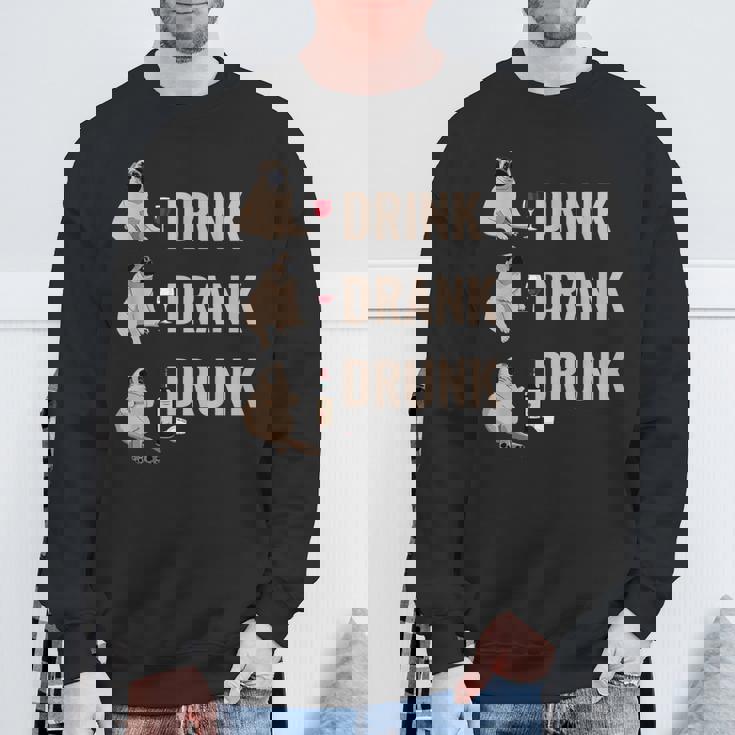 ドリンク 飲酒 パグ 飲酒 ワイン ミーム 面白い スウェットシャツ 高齢者への贈り物