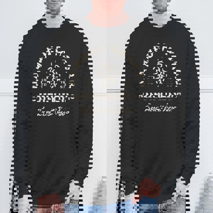 ナムチェバザール醸造所 ネパール ビール醸造所と展望 登山 スウェットシャツ 高齢者への贈り物