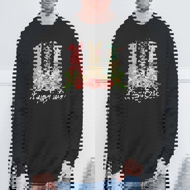 ハッピーイースター 3匹のウサギ 春のハント 卵 おもしろウサギ スウェットシャツ 高齢者への贈り物