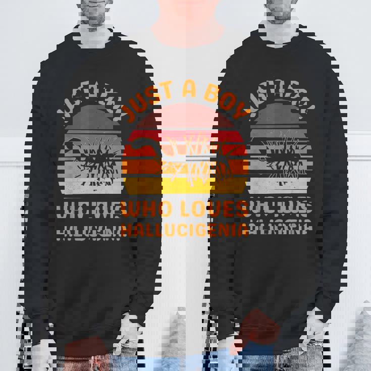 ハルキゲニアの化石絶滅虫が大好きなただの少年 スウェットシャツ 高齢者への贈り物