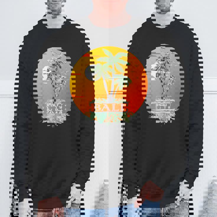 バリ島 熱帯雨林 ジャングル ハイキング ウブド ヌサペニダ ギフト お土産 島 インドネシア 夕日 休暇 ギリ諸島 スウェットシャツ 高齢者への贈り物