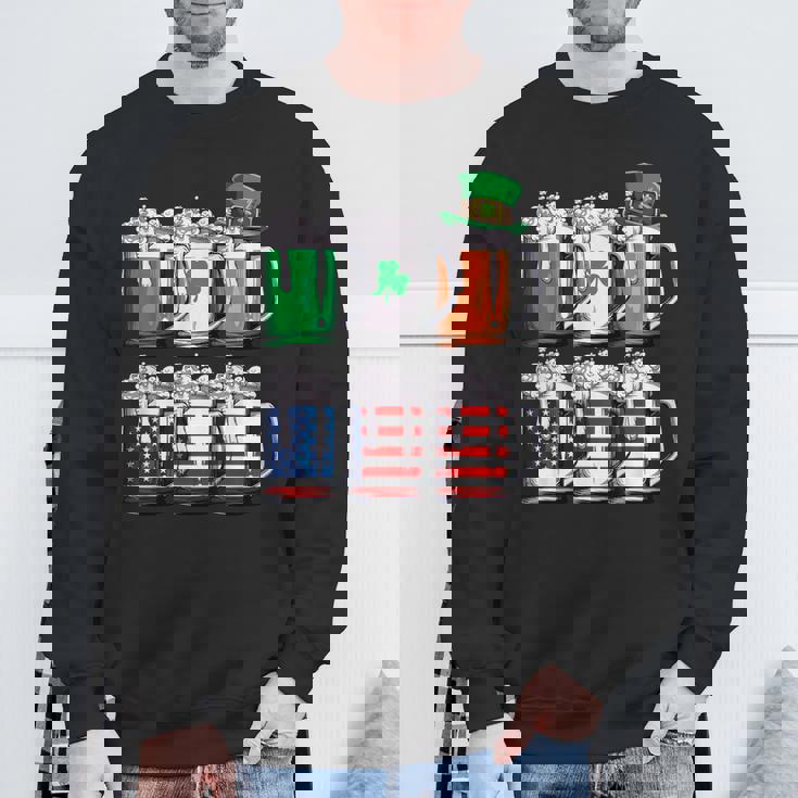 ビール聖パトリックデー メンズ アイルランドのアメリカ国旗 ドリンクマグ スウェットシャツ 高齢者への贈り物