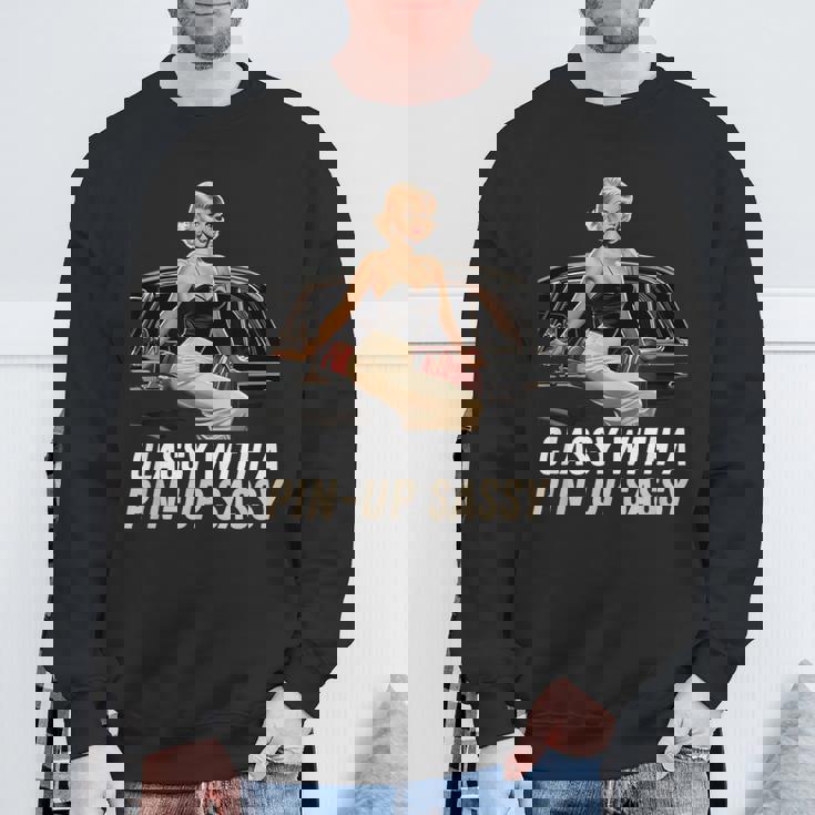 ピンナップガール クラシック オールドカー クラッシー ピンナップ生意気付き スウェットシャツ 高齢者への贈り物