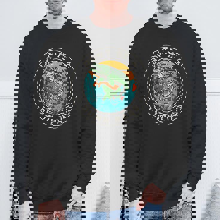 フィッシングティー、Dont Be Dumb Bass Dad スウェットシャツ 高齢者への贈り物