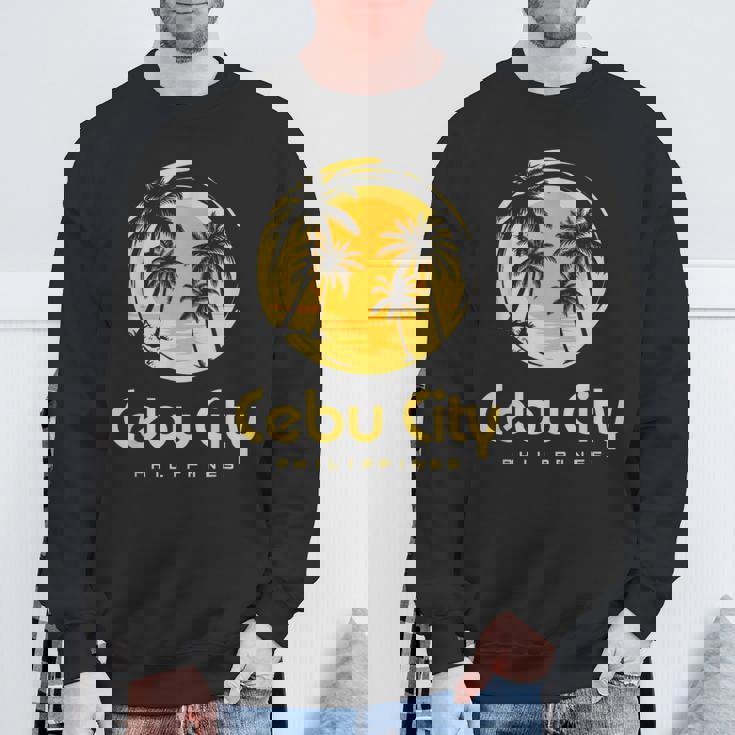 フィリピン セブシティ スウェットシャツ 高齢者への贈り物