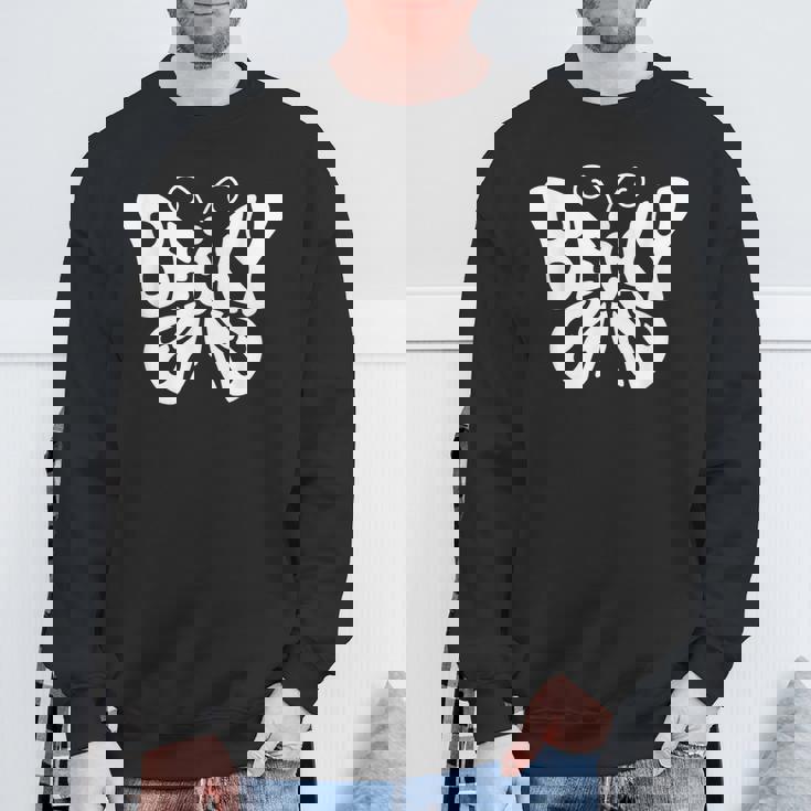 ベッキーバタフライ パーソナライズされたかわいい名前ワードアート スウェットシャツ 高齢者への贈り物