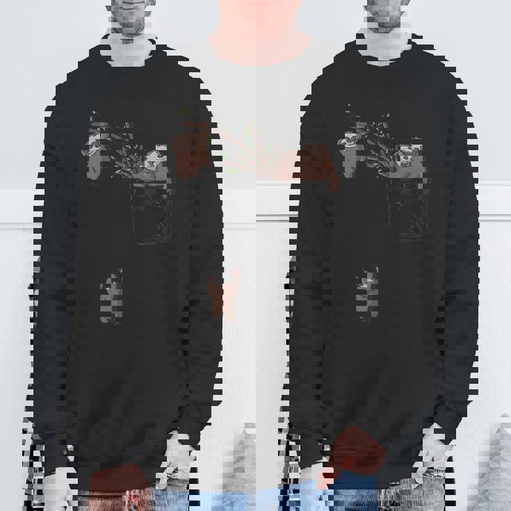 ポケットで遊ぶかわいいナマケモノの家族 スウェットシャツ 高齢者への贈り物