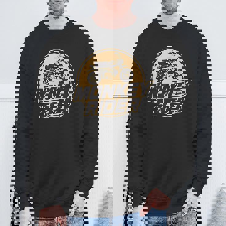 モンキーバイクライダーレトロクラシック原付オートバイtシャツ スウェットシャツ 高齢者への贈り物