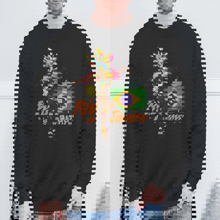 リオデジャネイロブラジルヴィンテージサンバカーニバルダンサーと旗 スウェットシャツ 高齢者への贈り物