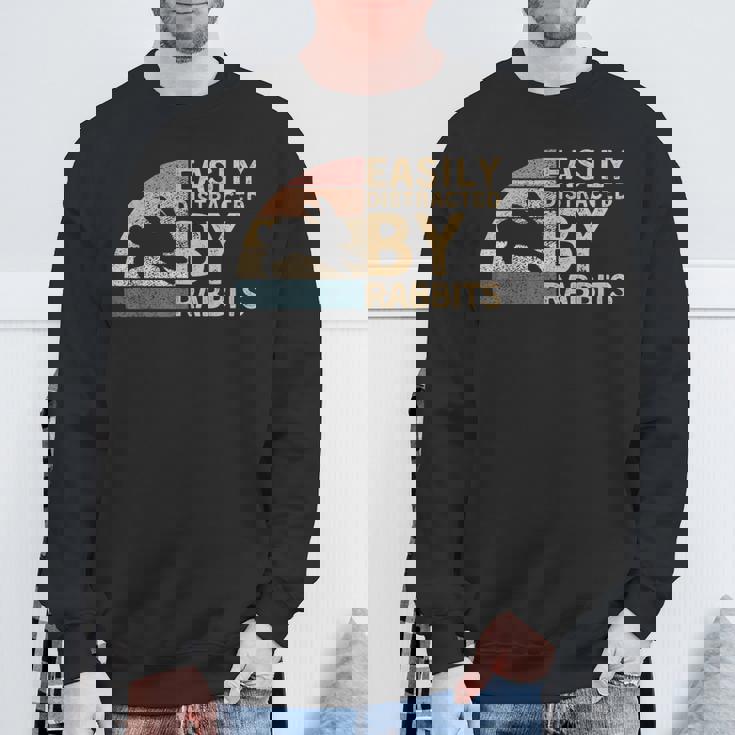 レトロ ヴィンテージ Easy Distracted By Rabbits Bunnies Lover スウェットシャツ 高齢者への贈り物