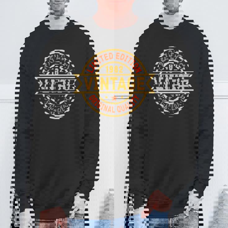 ヴィンテージ 1982 メンズ 限定版 Bday 1982 誕生日 スウェットシャツ 高齢者への贈り物