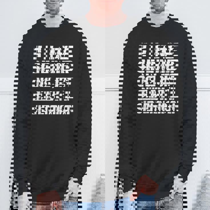 ヴィンテージ聖パティの日シェナン かつて面白いシェナニガンギフト スウェットシャツ 高齢者への贈り物