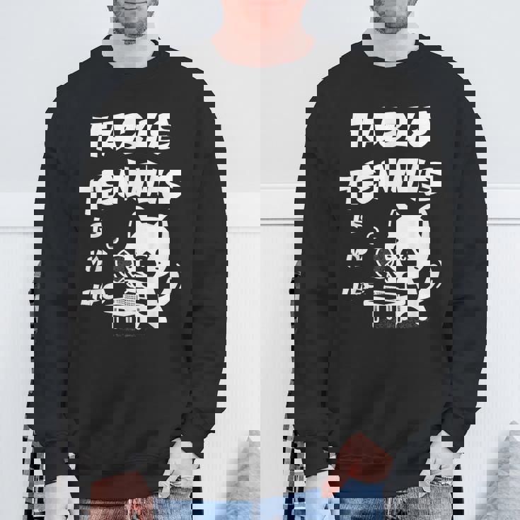 卓球をするクールな猫 スウェットシャツ 高齢者への贈り物