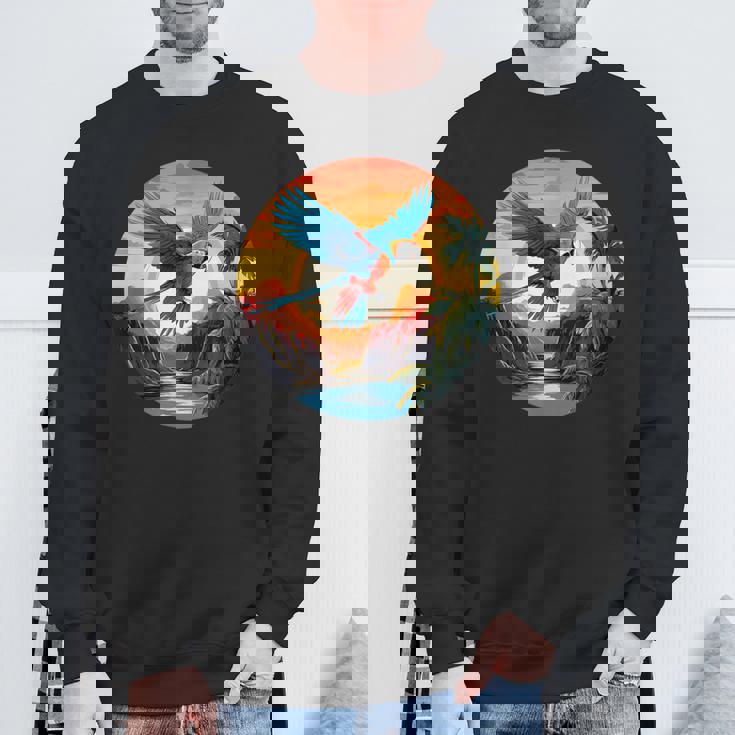 夕日の美しいコンゴウインコ、スカーレットコンゴウインコ スウェットシャツ 高齢者への贈り物