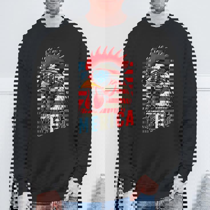 愛国心が強いチキンメリカ アメリカ国旗 鶏好き 7月4日 スウェットシャツ 高齢者への贈り物