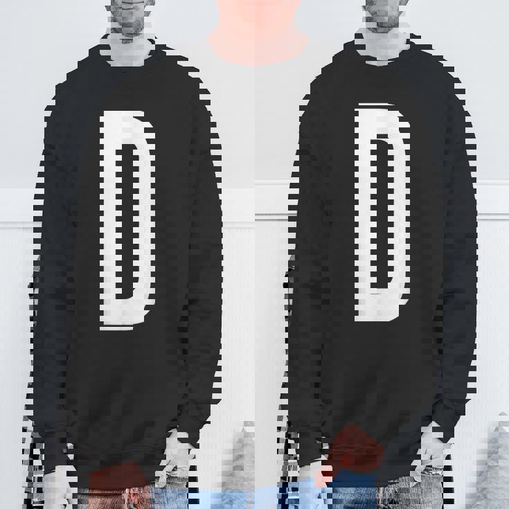 文字d アルファベットモノグラム イニシャル。 スウェットシャツ 高齢者への贈り物