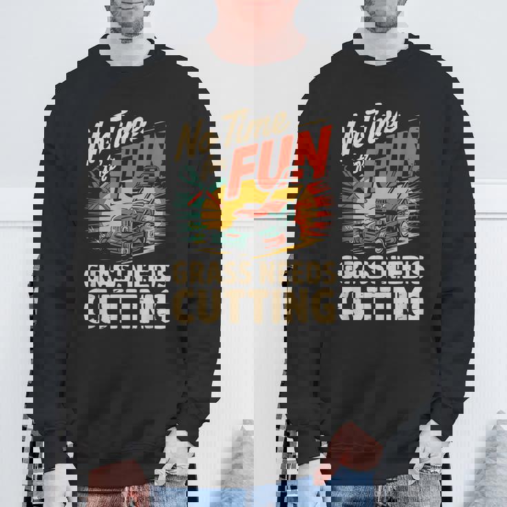 楽しい草刈りの必要がない 面白い芝刈り スウェットシャツ 高齢者への贈り物