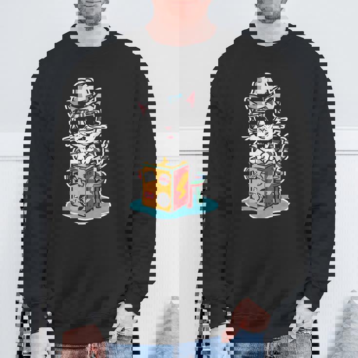 猫が奏でるカホン楽器 スウェットシャツ 高齢者への贈り物