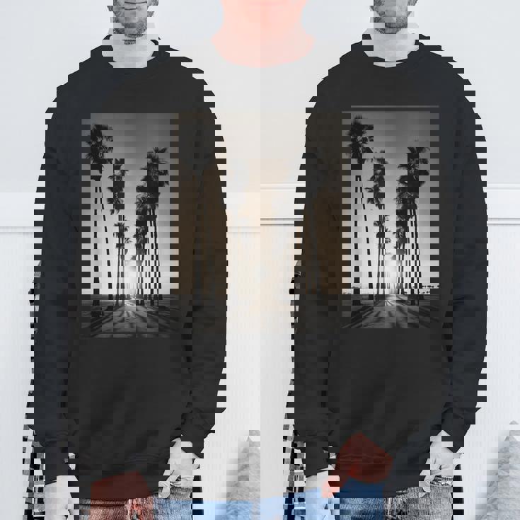 白黒写真 ヤシの木の夕日 ビンテージ写真 スウェットシャツ 高齢者への贈り物