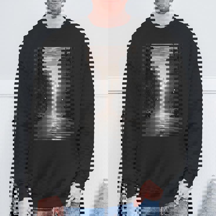 白黒写真 街の街の夕焼け写真 スウェットシャツ 高齢者への贈り物