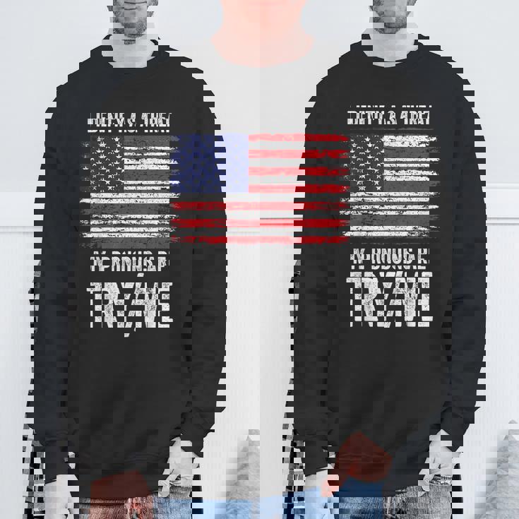 私が脅威だと判断した私の代名詞を試してみる私 スウェットシャツ 高齢者への贈り物