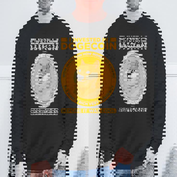 私は面白い暗号通貨のユーモアの前にドージコインに投資しました スウェットシャツ 高齢者への贈り物