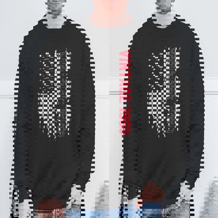 誕生日のためのアメリカ国旗誕生年 1965 スウェットシャツ 高齢者への贈り物