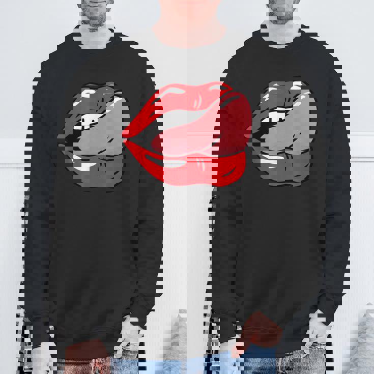 赤い唇を舐めるロックンロールグラフィック。 スウェットシャツ 高齢者への贈り物