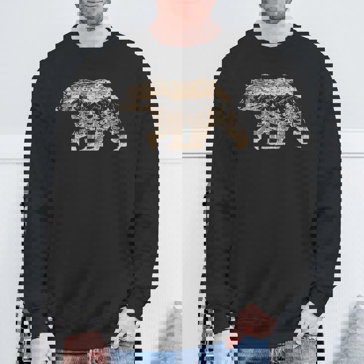 野生動物 レトロ 野生動物 クマ アウトドア 自然 森林 木 スウェットシャツ 高齢者への贈り物