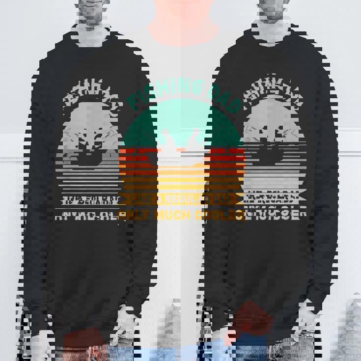 釣りバカ日誌 普通のパパよりカッコイイ！？ おとっつぁん フィッシャー 父 魚 フィッシング スウェットシャツ 高齢者への贈り物