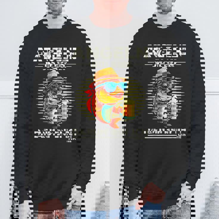 釣り人の服 面白いことわざ釣りとビールサーモンデザイン スウェットシャツ 高齢者への贈り物