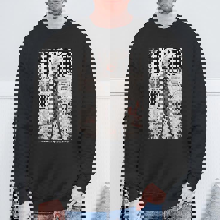 雑誌の表紙ヴィンテージガールバニーコラージュセクシーモデルピンナップ スウェットシャツ 高齢者への贈り物