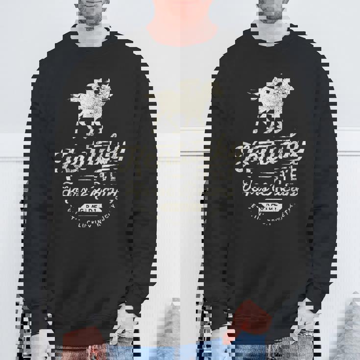 面白いダービーデー、ケンタッキースタイルの競馬 スウェットシャツ 高齢者への贈り物