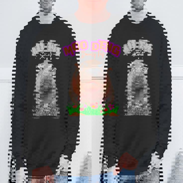 面白いムーデンかわいい赤ちゃんの有名なピグミーカバ スウェットシャツ 高齢者への贈り物