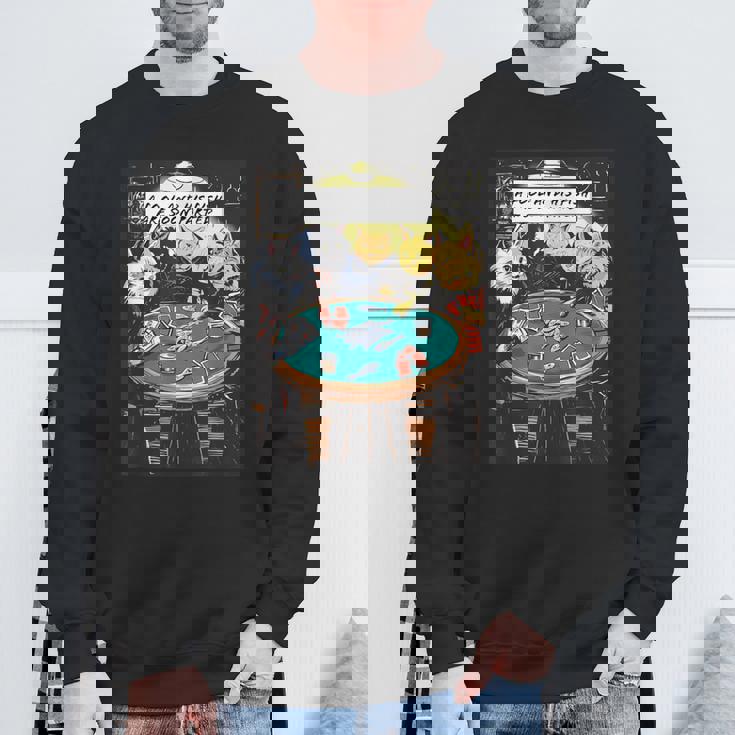 面白い猫のグラフィックプレイの猫ポーカープレイヤーは深刻なポーカーをプレイします スウェットシャツ 高齢者への贈り物