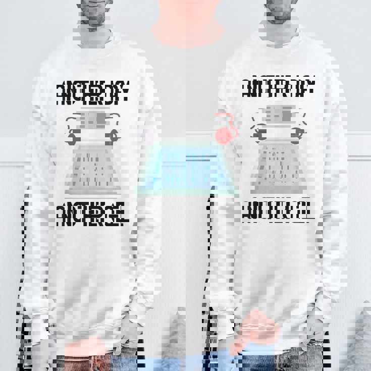 Another Day Another Gel スウェットシャツ 高齢者への贈り物