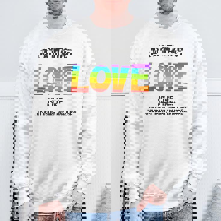 Celebrating Love Lgbtq ゲイプライドグッズ レズビアンレインボー スウェットシャツ 高齢者への贈り物