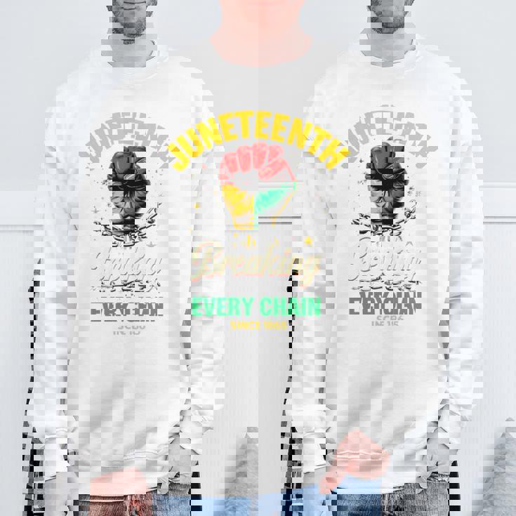 Junenth Breaking Every Chainince 1865 Fist Pride 長袖tシャツ スウェットシャツ 高齢者への贈り物