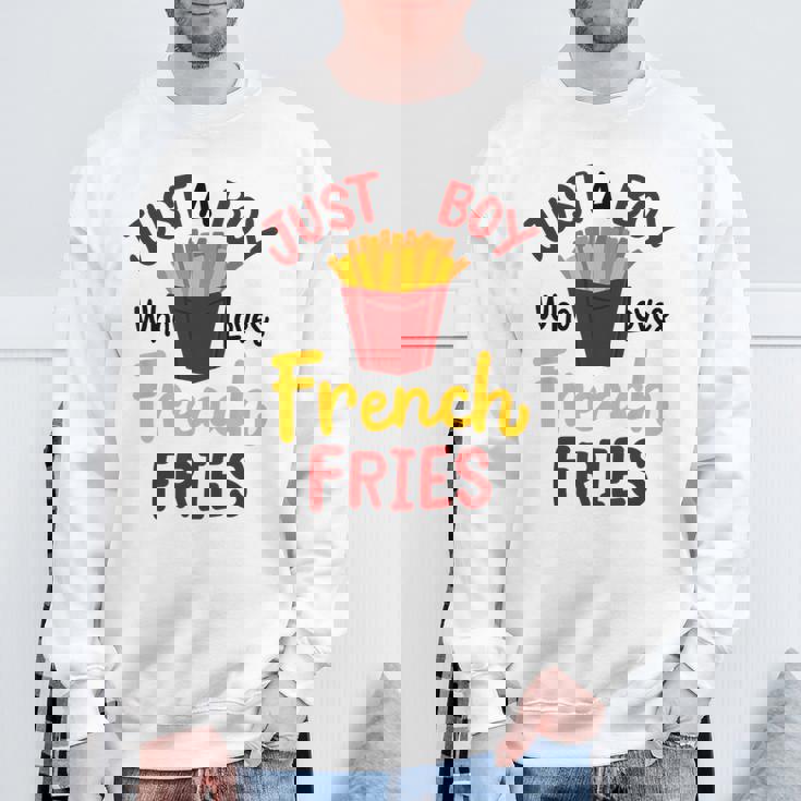 Just A Boy Who Loves French Fries フライドポテト じゃがいも ヴィーガン スウェットシャツ 高齢者への贈り物