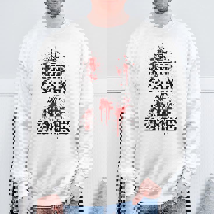 Keep Calm And Kill Zombies Carry Bloodplatter On スウェットシャツ 高齢者への贈り物