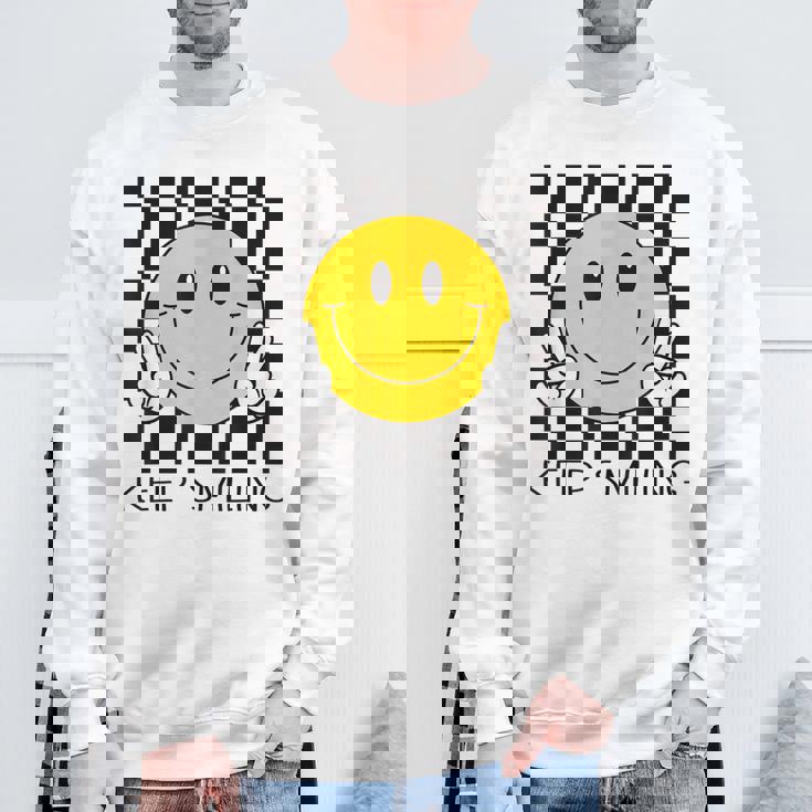 Keepmiling キュート 黄色 幸せ 平和 笑顔 ポジティブ スウェットシャツ 高齢者への贈り物