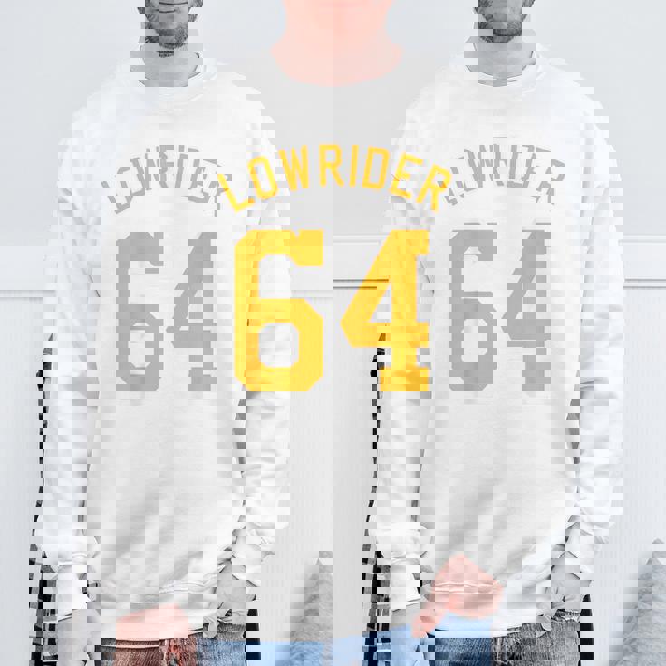 Lowrider 64 Jersey Number On The Back Classic Lowrider Car スウェットシャツ 高齢者への贈り物