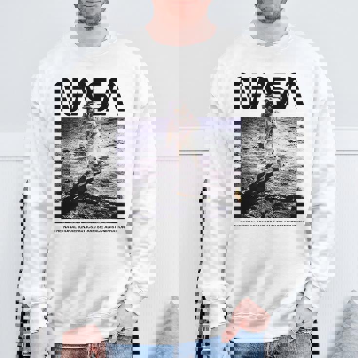 Nasaアポロ11号の月面宇宙飛行士の有名なワームロゴ スウェットシャツ 高齢者への贈り物